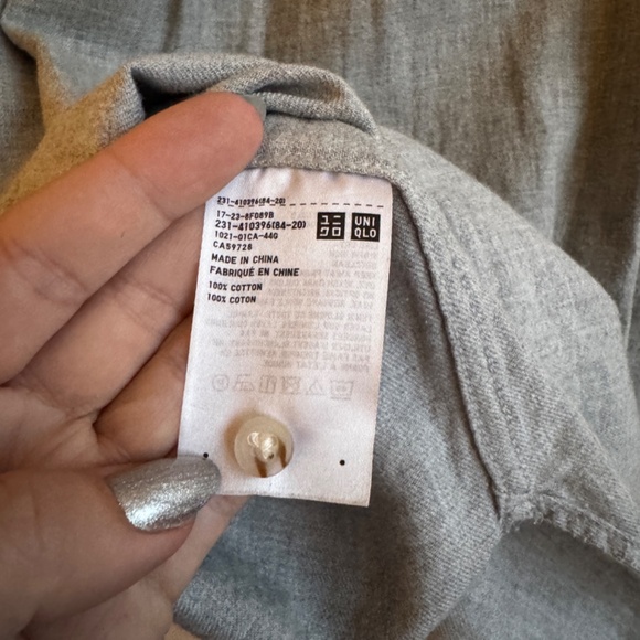UNIQLO Grey Flannel Button Up - Picture 6 of 8